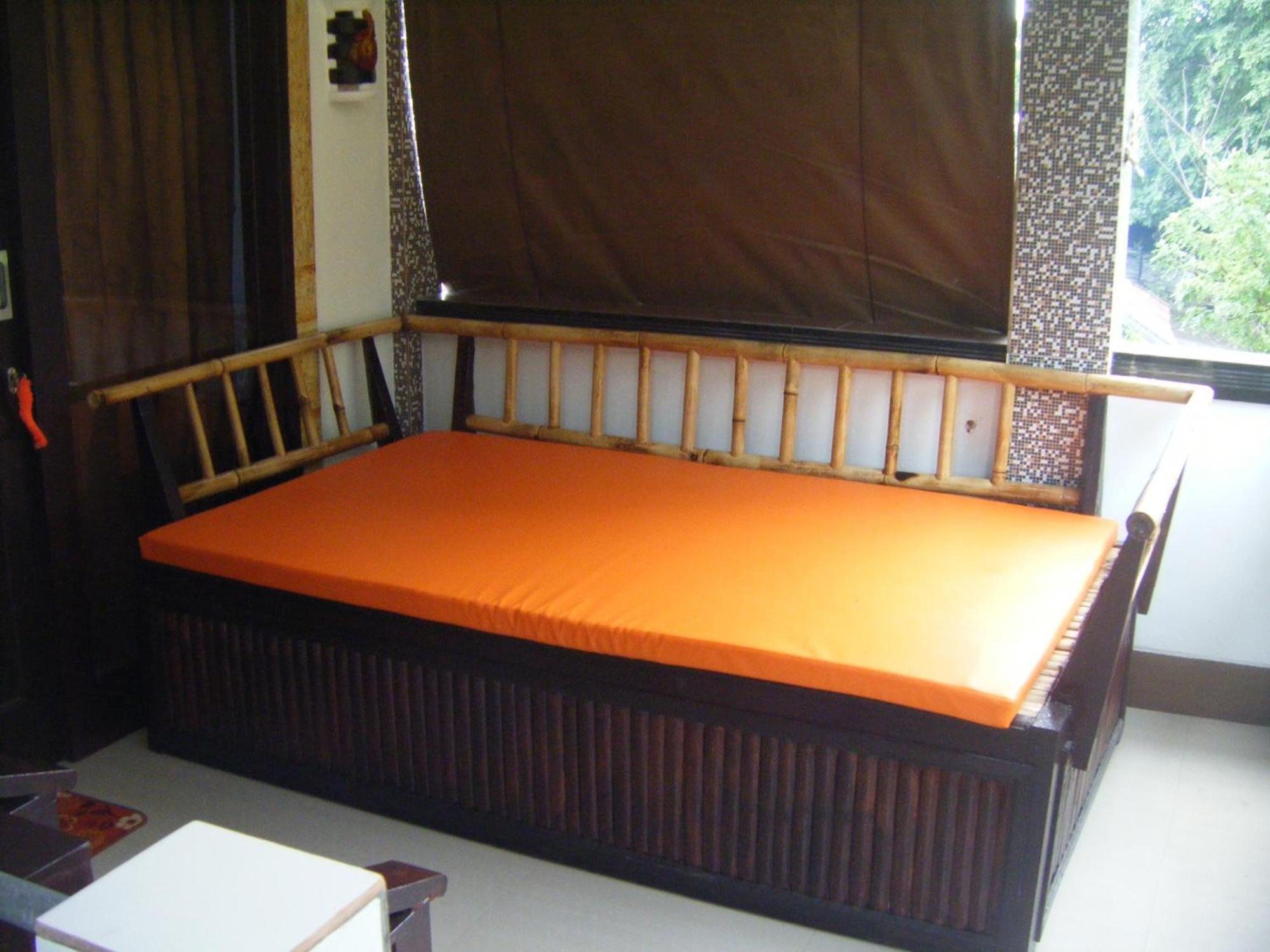 Bubu Racok Homestay アメッド 部屋 写真